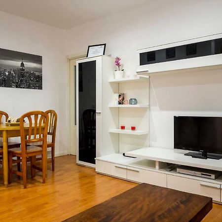 Colegiata Apartment Madrid Ngoại thất bức ảnh