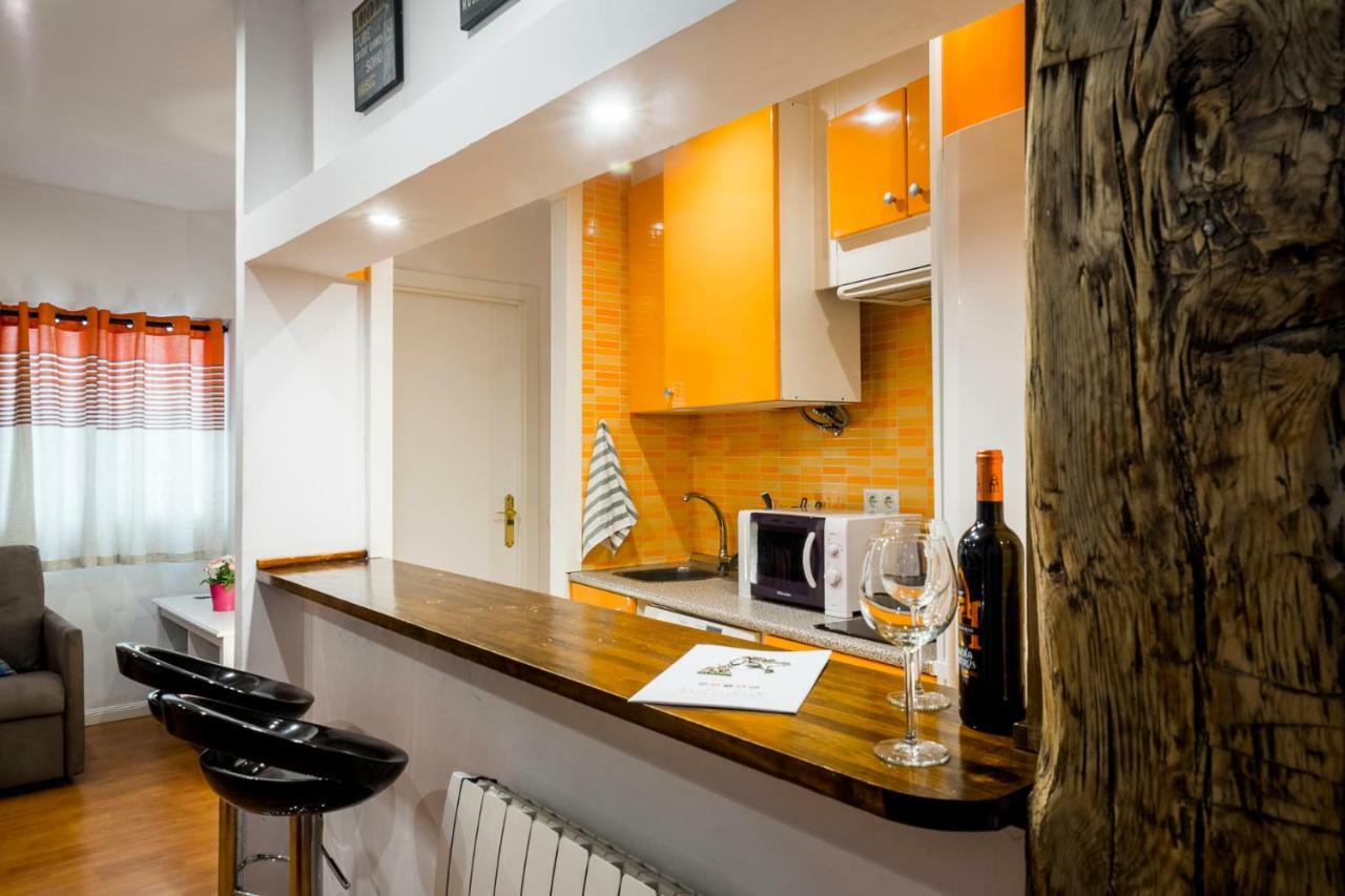 Colegiata Apartment Madrid Ngoại thất bức ảnh