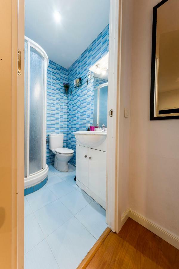 Colegiata Apartment Madrid Ngoại thất bức ảnh